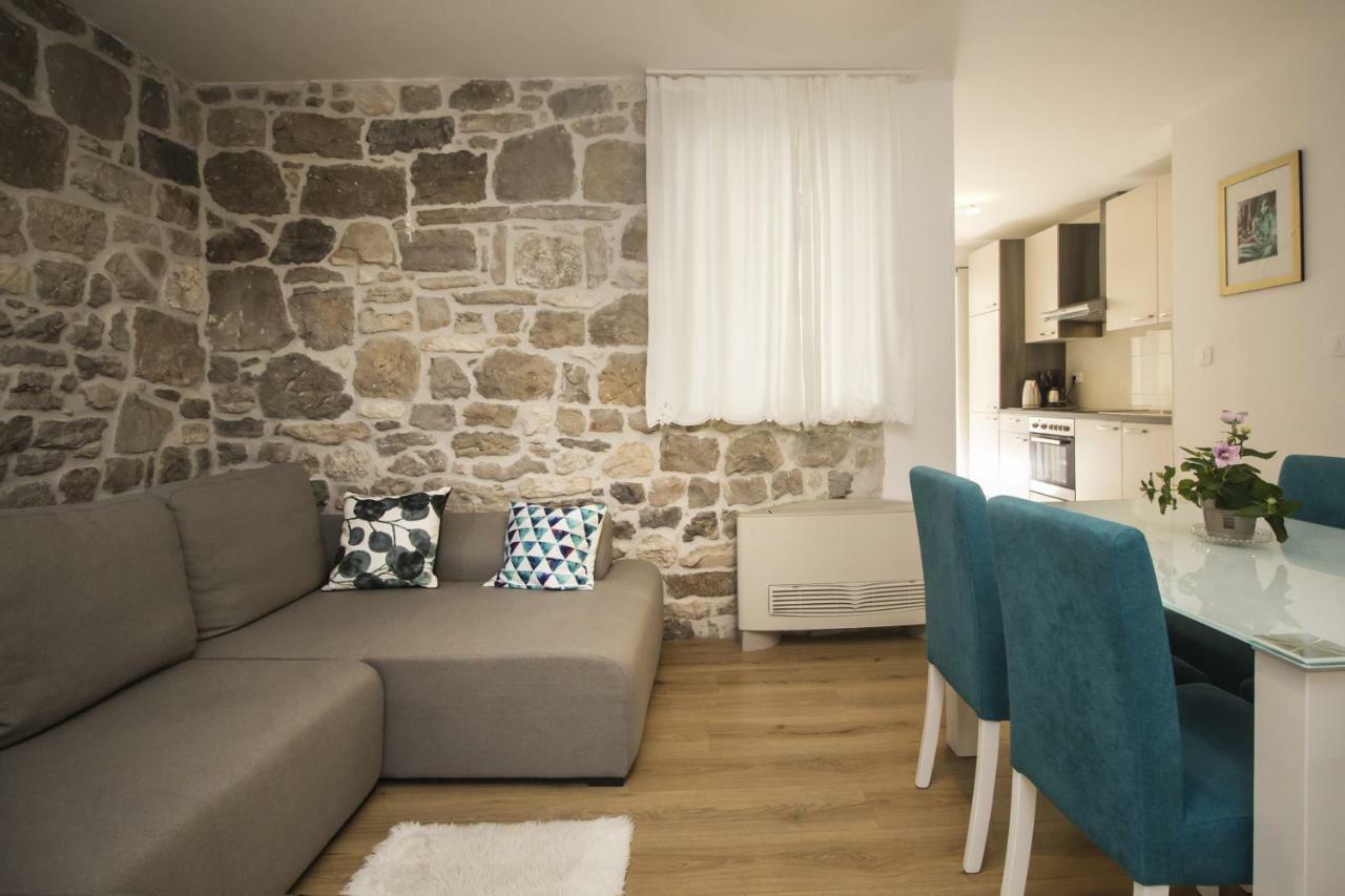 Apartments Dvor - Ap1, Ap2, Ap3 Baska Voda Exterior photo