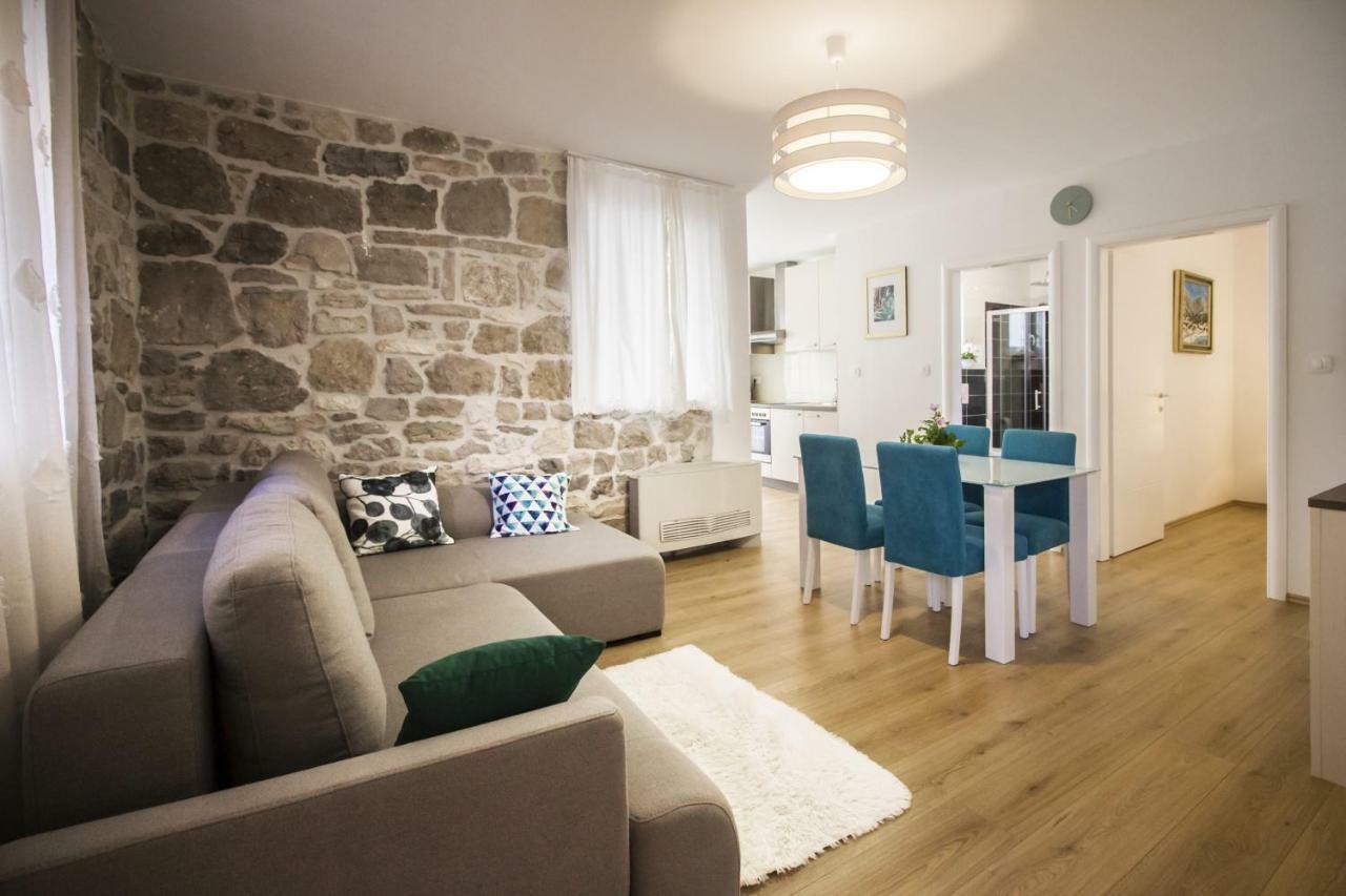 Apartments Dvor - Ap1, Ap2, Ap3 Baska Voda Exterior photo