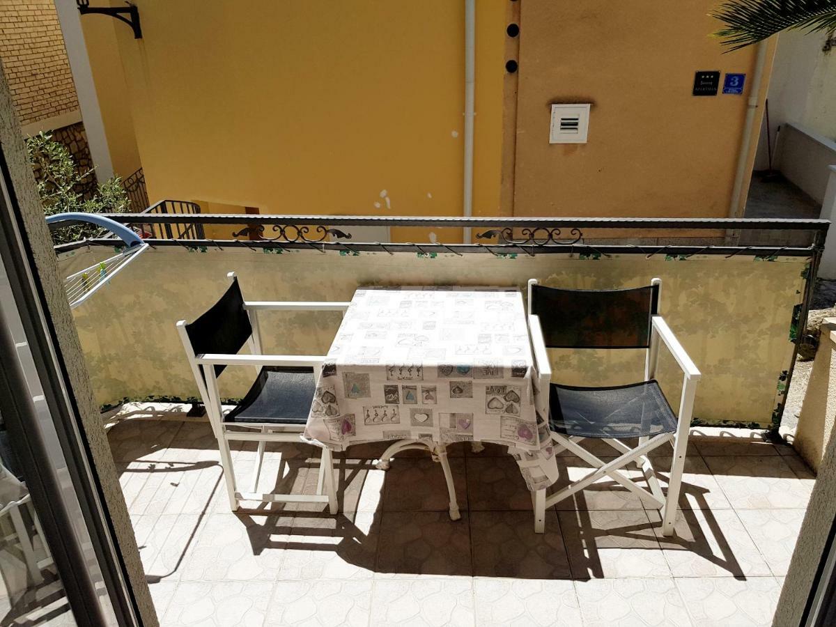 Apartments Dvor - Ap1, Ap2, Ap3 Baska Voda Exterior photo